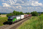 193 754 ELL/WLC mit einem Containerzug bei Parsberg Richtung Nürnberg, 20.07.2020