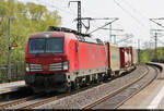 193 376-1 (Siemens Vectron) mit Containern auf Durchreise im Hp Magdeburg Herrenkrug auf Gleis 2 Richtung Magdeburg-Neustadt.

🧰 DB Cargo
🕓 2.5.2022 | 12:10 Uhr