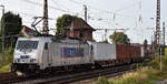 METRANS Rail s.r.o., Praha [CZ] mit ihrer  386 011-1  [NVR-Nummer: 91 54 7386 011-1 CZ-MT] und einem Containerzug Höhe Bahnhof Frankfurt (Oder) am 11.10.23