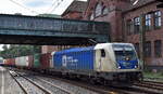 Wiener Lokalbahnen Cargo GmbH, Wien [A] mit der  187 322  [NVR-Nummer: 91 80 6187 322-3 D-WLC] und einem Containerzug Richtung Hamburger Hafen am 19.07.24 Höhe Bahnhof Hamburg-Harburg.