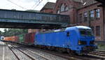 RheinCargo GmbH & Co. KG, Neuss [D] mit ihrer Smartron  192 057  [NVR-Nummer: 91 80 6192 057-8 D-RHC] und einem Containerzug Richtung Hamburger Hafen am 19.07.24 Höhe Bahnhof Hamburg-Harburg.