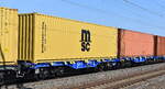 Drehgestell-Gelenkcontainertragwagen vom slowakischen Einsteller Budamar Innovations, a.s. mit österreichischer Registrierung mit der Nr. 35 TEN 81 A-SKBIN 4851 156-3 Sggrrs (GE) in einem Containerzug am 02.09.24 Höhe Bahnhof Rodleben. 