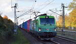 DB Cargo AG, Mainz mit ihrer  193 368  [NVR-Nummer: 91 80 6193 368-4 D-DB] und einem Containerzug Richtung Frankfurt/Oder am 23.10.24 Höhe Bahnhof Berlin Hohenschönhausen.