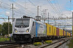 Lok 187 008-8 durchfährt am 05.10.2024 den Bahnhof Pratteln.