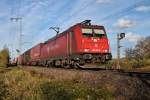 Am 09.11.2013 bespannte die Crossrail 185 595-6 einen Containerzug in RIchutng Schweiz, als sie in Mllheim (Baden) durchfuhr.