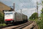 Crossrail 185 579-0 am 12.07.2014 mit einem Containerzug beim Abzweig Leutersberg.