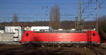 185 227-6 DB  rangiert in Aachen-West.
Aufgenommen vom Bahnsteig in Aachen-West.
Bei Sonne am Nachmittag vom 5.2.2020.