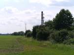 Im Stillgelegten Rangierbahnhofsbereich Buggingen.
berreste des Rangierbahnhofes am 27.05.2009.
Diese kleine Rangierbahnhof an der Strecke Freiburg - Basel diente bis in die 1980er Jahre als Rangierbahnhof fr das Kalibergwerk Buggingen, hier wurden die Wagen fr die weiterfahrt nach Freiburg oder Basel bereitgestellt. 