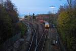 Am Abend des 07.11.2013 fährt eine unerkannt gebliebene 247 aus dem Werkbahnhof der Wacker Chemie AG, Burghausen in Richtung Mühldorf aus.