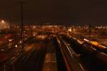 Blick ber einen sehr ruhigen Gterbahnhof Dresden-Friedrichstadt am Abend, 18.12.2012.