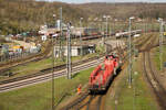 Blick auf den Saarbrücker Rangierbahnhof samt Rangierender 294 857-8 (25.03.2024)