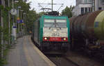 Die Cobra 2842   kommt aus Richtung Aachen-West mit gemischten Güterzug aus Antwerpen-Noord(B) nach Köln-Gremberg(D) und fährt durch Aachen-Schanz in Richtung
