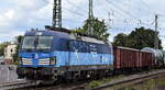 ČD Cargo a.s., Praha [CZ] mit ihrer  383 005-6  [NVR-Nummer: 91 54 7383 005-6 CZ-CDC] und einem gemischten Güterzug (teilweise belgische Lineas Güterwagen) am 30.08.23 Vorbeifahrt