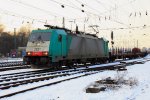 Die Cobra 2821 fhrt bei Schnee mit einem gemischten Gterzug aus Antwerpen-Noord nach Kln-Gremberg bei der Ausfahrt von Aachen-West am 31.1.2012.