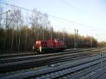 294 763 ist am 16.03.2012 am umgebauten Abzweig vom Karlsruher Gterbahnhof nach Durlach in Richtung Hagsfeld unterwegs.