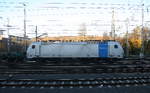 186 299-4 von Railpool fährt mit einem Güterzug aus Belgien nach Köln  bei der Ausfahrt aus Aachen-West und fährt in Richtung Aachen-Schanz,Aachen-Hbf,Köln.