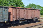 Offener Drehgestell-Güterwagen vom polnischen Einsteller ZAKŁAD TRANSPORTU KOLEJOWEGO „SIARKOPOL” Sp. z.o.o. mit der Nr. 33 RIV MC 51 PL-ZTK 5331 040-4 (P) Eaos am 13.06.19 Saarmund Bahnhof. 