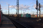 185 615-2  von Railtraxx fährt mit einem Güterzug aus Antwerpen-Waaslandhaven(B) nach Linz-Voestalpine(A) und fährt in Richtung
