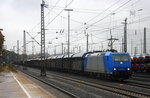 185 521-2 von Railtraxx fährt mit einem Güterzug aus Antwerpen-Waaslandhaven(B) nach Linz-Voestalpine(A) bei der Ausfahrt aus Aachen-West und fährt in Richtung