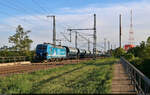 192 003-2 (Lok 561 | Siemens Smartron) fährt mit  Düngemitteln aus Leuna  über die Leipziger Chaussee (B 6) Richtung Zugbildungsanlage (ZBA) Halle (Saale).