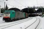 Cobra 2831 (E186 223) bei der Durchfahrt in Aachen 28.12.2010