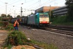 Die Cobra 2807 kommt aus Richtung Montzen/Belgien mit einem Kurzen Coilzug aus Kinkempois(B) nach Novo-Mesto(SLO) und fhrt in Aachen-West ein am einem schnem Sommerabend in der Abendstimmung am