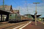 140 438-3 mit dem Henkelzug am 29.08.15 hier bei der Durchfahrt in Herborn (Dillkreis).