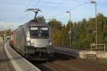 Hupac-Taurus ES 64 U2 - 102 mit Bertschi Zug passiert gerade Hopfgarten/Weimar auf dem Weg nach Ruhland am 24.10.2015.