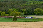 Lokportrait von 151 123 Railsystem RP mit einem Holzzug bei Kehlheim Richtung Regensburg, 29.05.2021