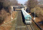 Ein langer Kalkzug aus Hermalle-Huy(B) nach Oberhausen-West(D).
Aufgenommen von einer Eisenbahnbrücke in Erkelenz-Bellinghoven.
Bei Sonnenschein am Kalten Mittag vom 29.12.2016.