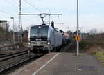 193 828 von VTG und 265 499-4 von Northrail  kommen durch Rheydt-Hbf mit einem Kesselzug aus  Oberhausen nach Köln und fahren in Richtung Jüchen,Grevenbroich,Köln.