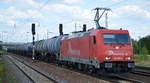 RheinCargo GmbH & Co. KG  2061/185 603-8  [NVR-Number: 91 80 6185 603-8 D-RHC] mit Kesselwagenzug (Benzin) am 16.07.18 Bf. Flughafen Berlin-Schönefeld.