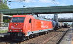 RheinCargo GmbH & Co. KG mit  2061  185 603-8 [NVR-Number: 91 80 6185 603-8 D-RHC] und Kesselwagenzug (leer) Richtung Stendell am 10.08.18 Bf. Berlin-Hohenschönhausen.