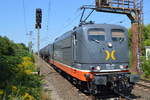 Hectorrail 162.004  Fitzcarraldo  (91 80 6151 057-7 D-HCTOR) mit Kesselwagenzug am 23.08.18 Bf. Berlin-Hohenschönhausen. 