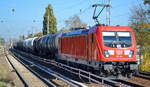 DB Cargo Deutschland AG mit  187 106  [NVR-Number: 91 80 6187 106-0 D-DB] und gemischtem Kesselwagenzug am 12.10.18 Berlin-Karow.