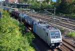 Rpool  185 673-1  [NVR-Nummer: 91 80 6185 673-1 D-Rpool] mit Kesselwagenzug am 09.08.19 neben der Berliner Stadtautobahn Höhe Knobelsdorffstr, (Brücke) Richtung Berlin Grunewald.