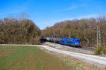 140 834 (140 042) Press und 140 851 (140 038) Press mit einem Kesselwagenzug bei Uffenheim Richtung Ansbach, 06.03.2021