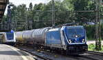 ČD Cargo a.s., Praha [CZ] mit ihrer  388 014-3  [NVR-Nummer: 91 54 7388 014-3 CZ-CDC] und einem Kesselwagenzug am 03.08.23 Höhe Bahnhof Hamburg-Harburg. Viele Grüße an den Tf. !!!!!