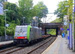 486 508 von BLS  kommt aus Richtung Köln,Aachen-Hbf und fährt durch Aachen-Schanz mit einem LKW-Zug aus Novara(I) nach Zeebrugge(B) und fährt in Richtung Aachen-West. 
Aufgenommen vom Bahnsteig von Aachen-Schanz. 
Bei Sonne und Wolken am Morgen vom 18.7.2019.