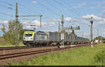 [Reupload]    Der regelmäßige KLV-Zug der SmartRail Logistics GmbH mit 187 011-2 fährt auf dem Weg zum VW Werk Emden in Halle Messe vorbei.