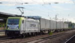 Captrain Deutschland CargoWest GmbH, Gütersloh [D] mit  187 011  [NVR-Nummer: 91 80 6187 011-2 D-AKIEM] und einem KLV-Zug (Wechselbrücken von SmartRail LOGISTICS /Truck 2 Train- Volkswagen