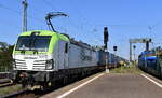 ITL - Eisenbahngesellschaft mbH, Dresden [D] mit ihrer  193 895-0  [NVR-Nummer: 91 80 6193 895-0 D-ITL] und einem KLV-Zug am 05.09.24 Durchfahrt Bahnhof Magdeburg-Neustadt.