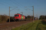 Mit einem leider fast leeren KLV-Zug ist 193 310-0  Das ist grün  auf dem Weg in Richtung Magdeburg.