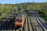 21.10.2018 Plochingen, Teiler Kbs 750/760, 152 152-5 mit fünf Panzerhaubitzen