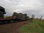 Militrfahrzeuge auf Transportwagen, in<einem Militrzug Richtung Wiesbaden, bei Erbach (Rheingau); 30.03.2011