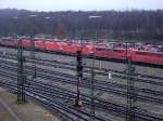 Div. E-Loks BR 151, 152, 155, 182 und andere arbeitslos in Hamburg Maschen. 27.01.2003