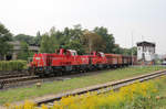 261 045 + 261 041 mit einem Übergabezug von Bernburg (Saale) nach Köthen am 30. August 2013.