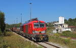 Übergabe am 13.08.2024 vom Scholz Recycling auf dem Weg nach Plauen unterer Bahnhof und Später weiter zum Stahlbau Plauen. Gezogen wurde die Übergabe von der 2 Farbenlok 249 001 und passierte hier das Stellwerk Süd vom unteren Bahnhof in Plauen. 