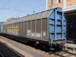 Habiis 33_80D-TWA_2485190-7 sowie weitere andere Wagen dieser Bauart wurden in Passau-Hbf von ihrer Lok  verlassen ;100710