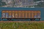 Schiebewandwagen Typ DB Hbbillns am Zugende des  Red Bull Zuges bei der Vorüberfahrt am Walensee bei Mühlehorn am 23.9.2014